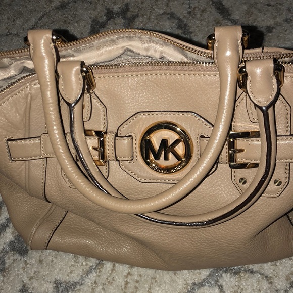 MK purse - Picture 5 of 5
